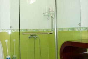 Lắp đặt Cabin Phòng Tắm Kính Giá Rẻ Tại Hà Nội
